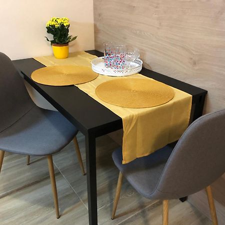Lidia Vendeghaz Hotell Tata Exteriör bild